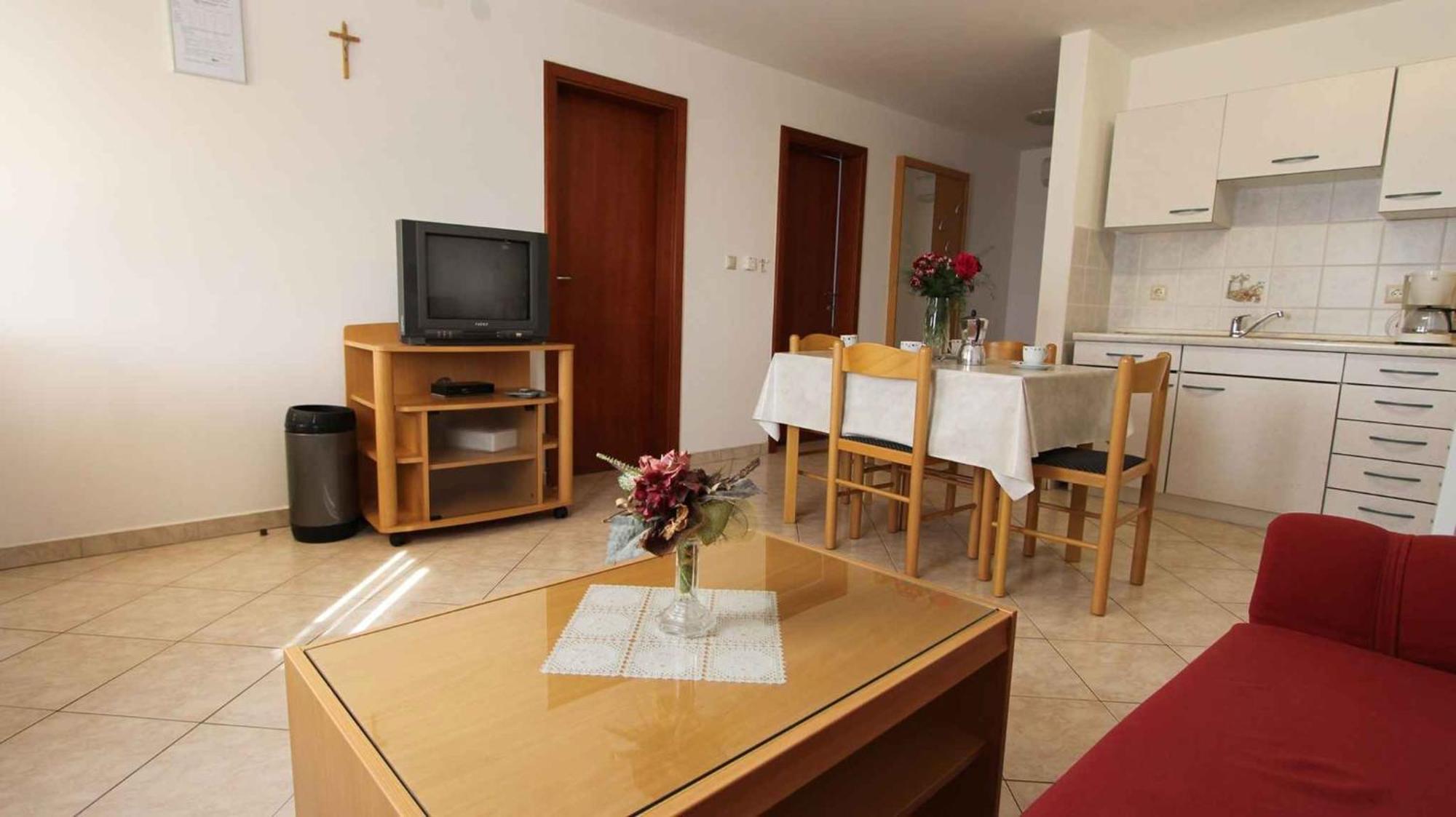 Malinska, Primorje-gorski Kotar 20 Sveti Vid-Miholjice
